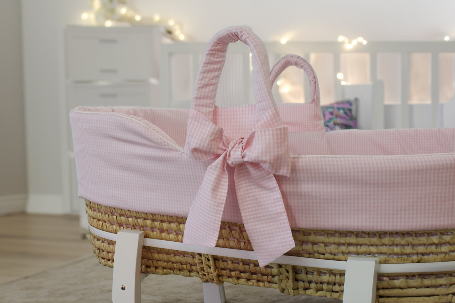 Das Tavolinchen Moseskörbchen "Twist Karo"  – Ihr erstes Babybettchen
